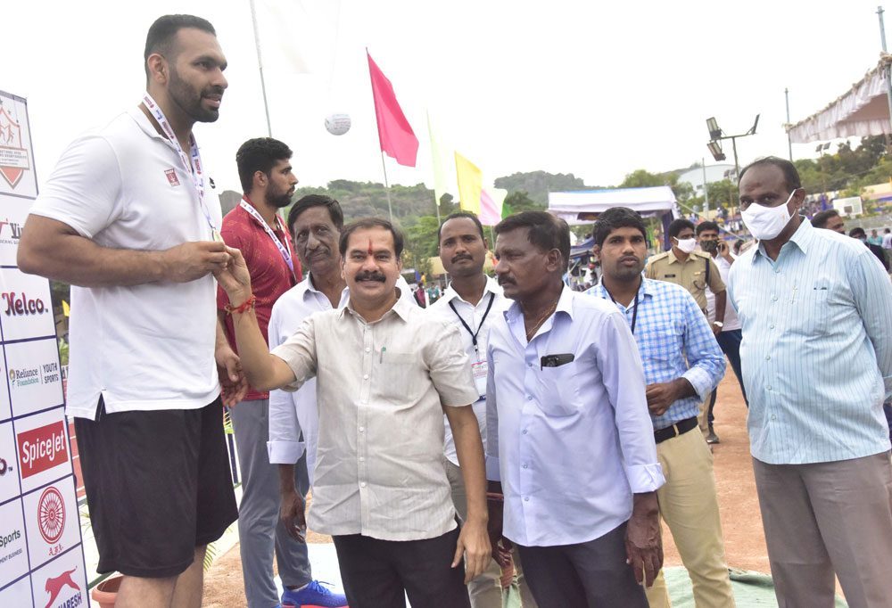 క్రీడాకారులు అద్భుతంగా రాణిస్తున్నారు