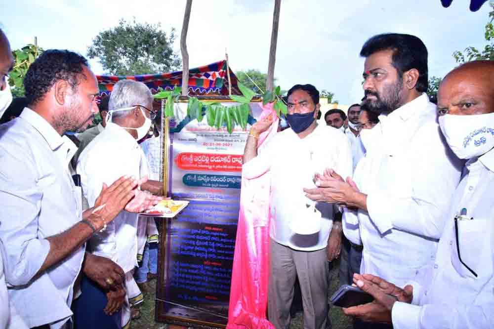 రైతుల సమగ్రాభివృద్ధికి సీఎం కేసీఆర్‌ తండ్లాట