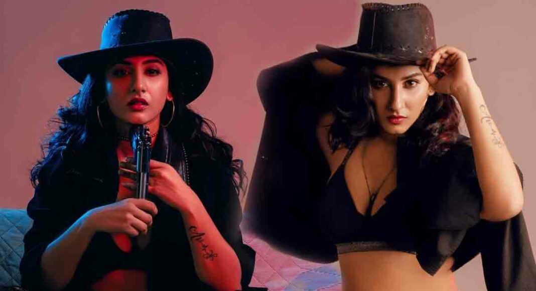 anchor vishnu priya black top photos