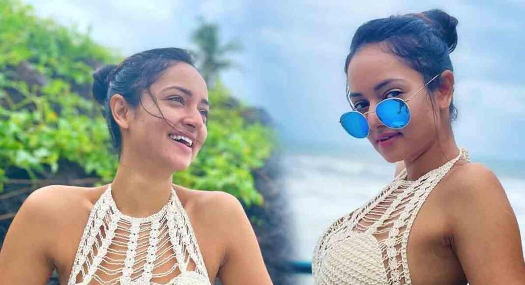 అందాలు ఆరబోస్తున్న లవ్లీ బ్యూటీ