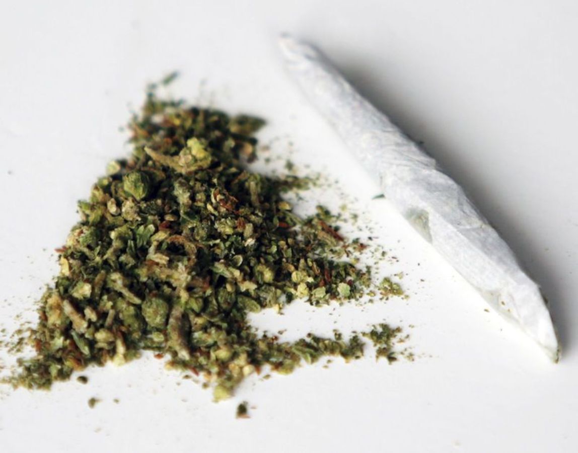 Arrest | గంజాయి అమ్ముతున్న వ్యక్తులు అరెస్ట్