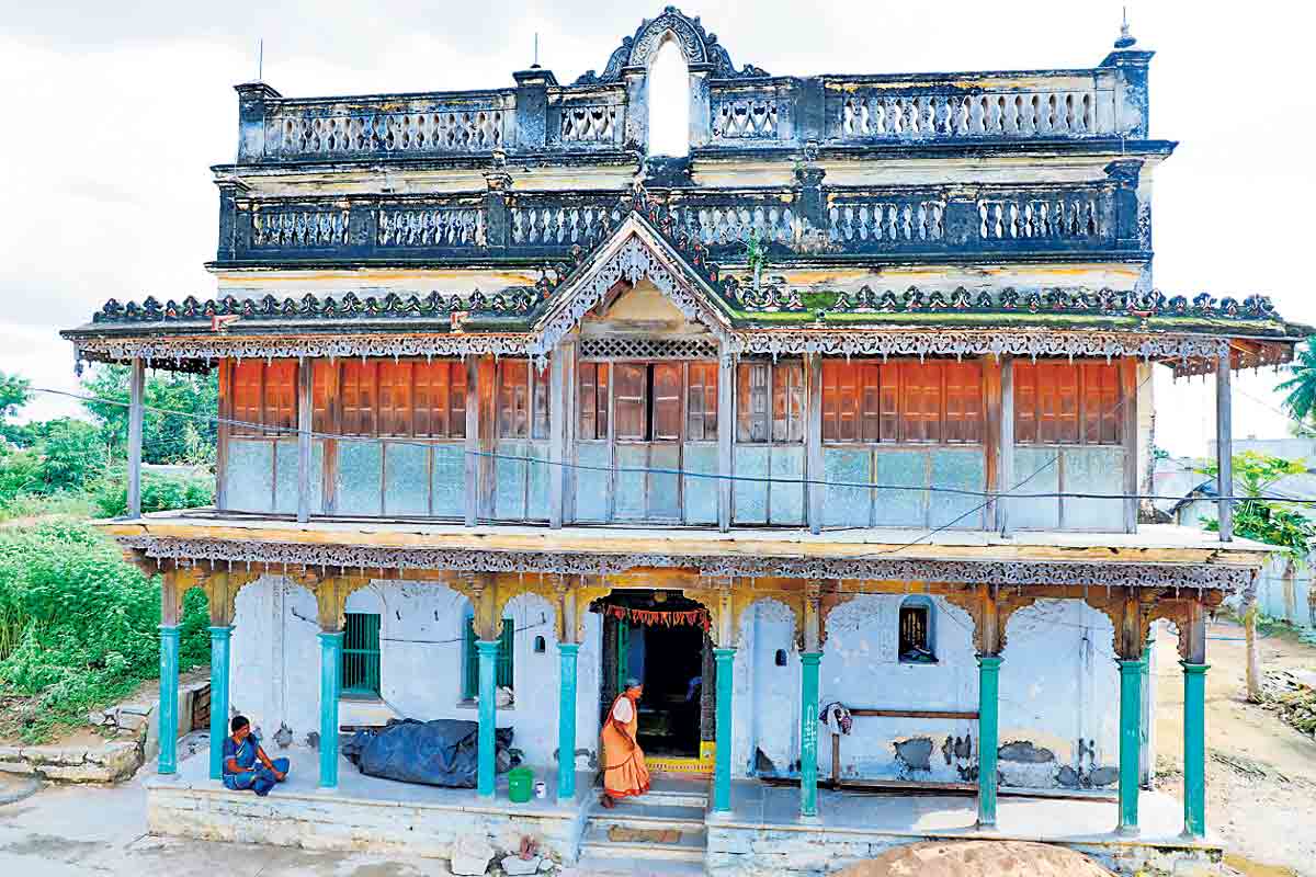 116 ఏండ్లు గడిచినా చెక్కుచెదరని గడీ.. ఓ రైతు కట్టుకున్న ఇంద్ర భవనం ఎక్కడుందో తెలుసా?