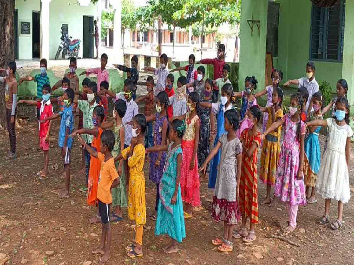 Schools Re open | విద్యార్థుల హాజరు అంతంతే..