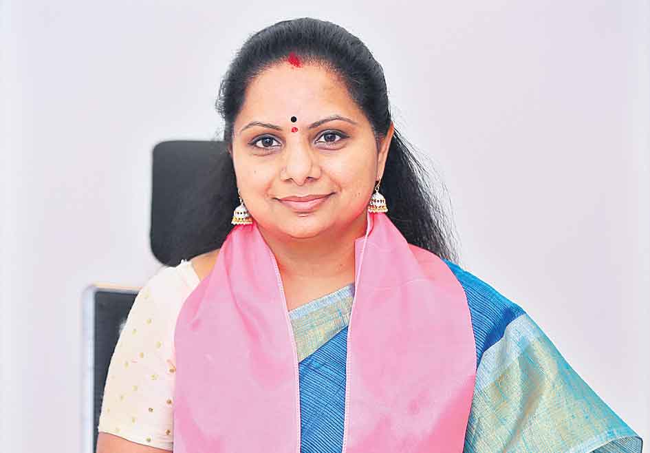 పత్రికల్లో వచ్చేందుకే బండి ప్రేలాపనలు