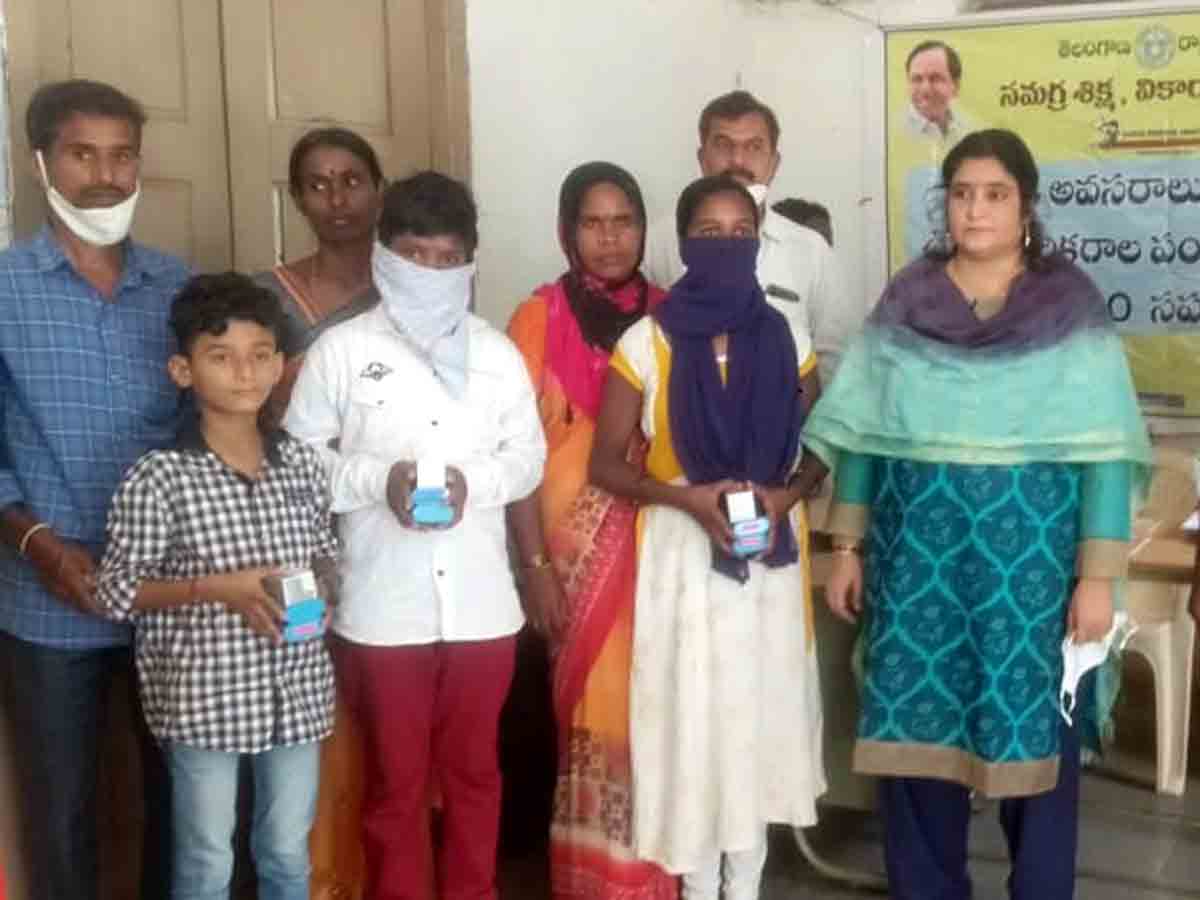 Vikarabad : పిల్లలపై ప్రభుత్వం ప్రత్యేక శ్రద్ధ.. జిల్లా విద్యాధికారి రేణుకాదేవి