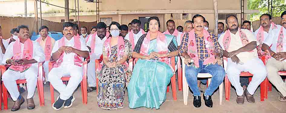 దళితబంధుపై తప్పుడు ప్రచారం