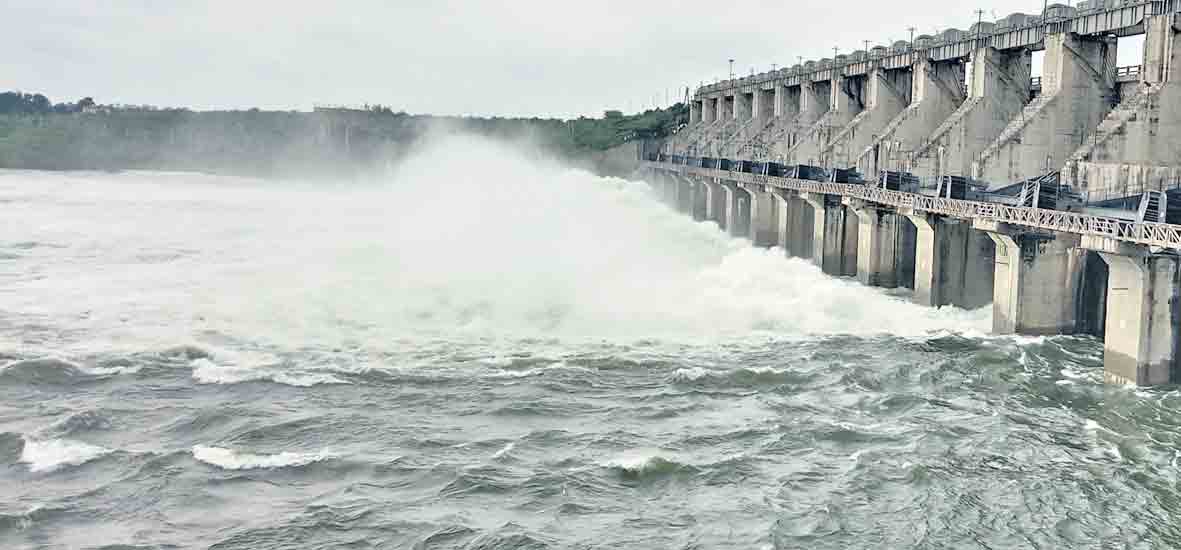 ‘సింగూరు’కు పోటెత్తిన వరద