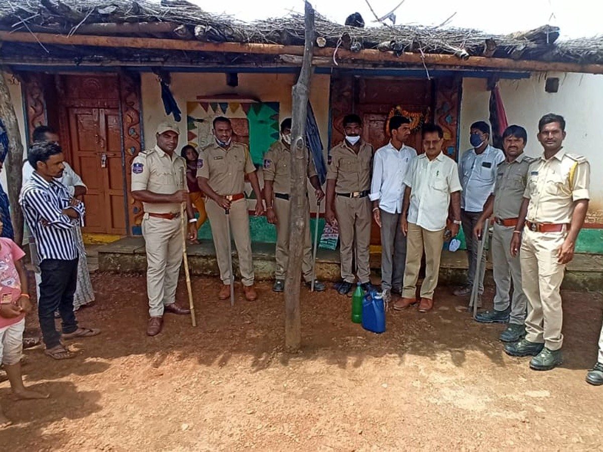 Vikarabad : నాటు సారా విక్రయిస్తున్న వ్యక్తిపై కేసు నమోదు