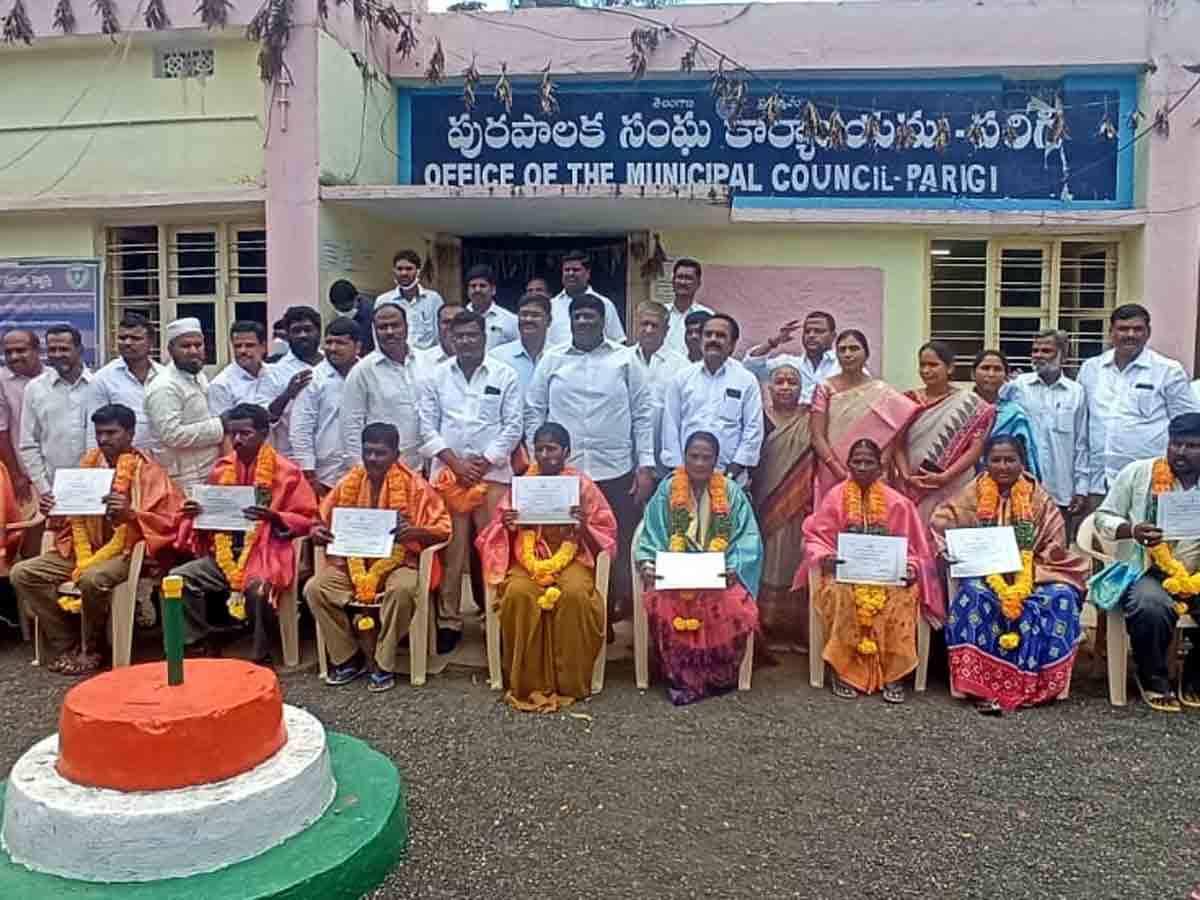 Vikarabad : పారిశుధ్య కార్మికుల సేవలు వేల కట్టలేనివి