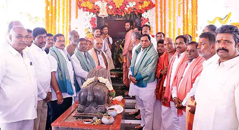 పెద్దకంజర్లలో దుర్గాదేవి విగ్రహ ప్రతిష్ఠాపన