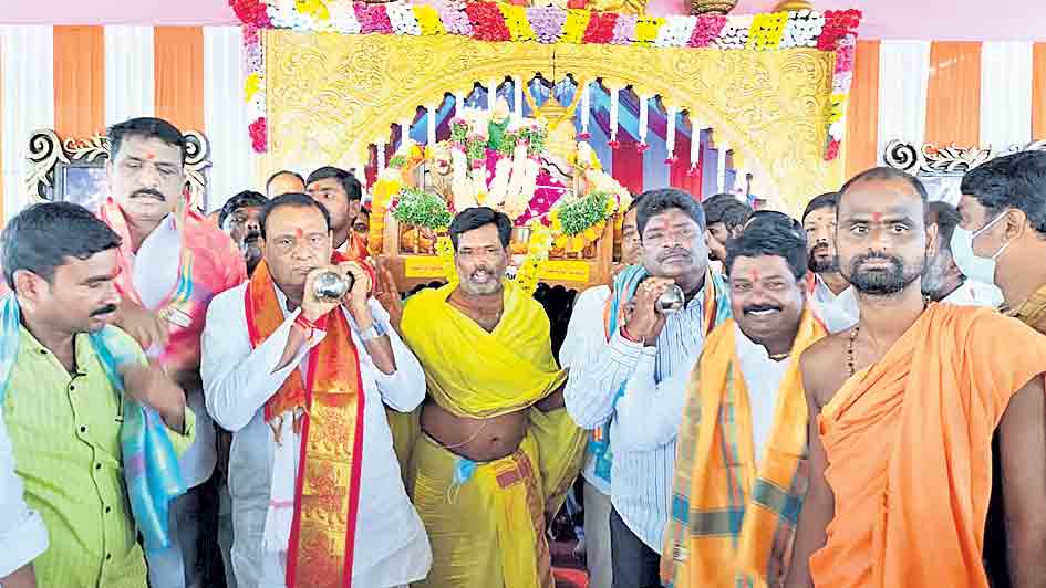 దేవీ వైభవం