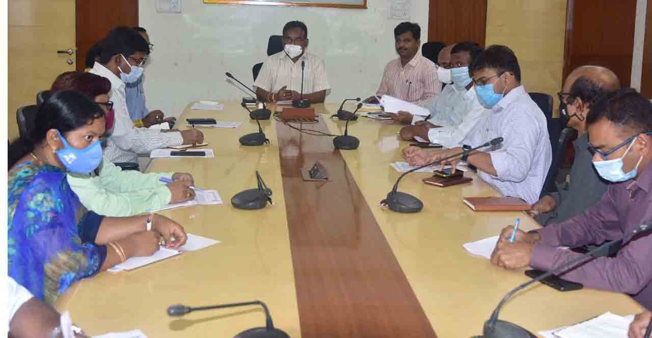 Rangareddy : ప్లాస్టిక్‌ రహిత జిల్లాగా మార్చేందుకు ప్రతి ఒక్కరూ కృషి చేయాలి.. అదనపు కలెక్టర్‌ తిరుపతిరావు