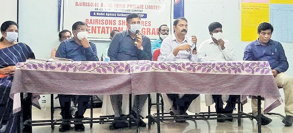 ప్రతి గ్రామంలో బైరిసన్స్‌ స్టోర్స్‌