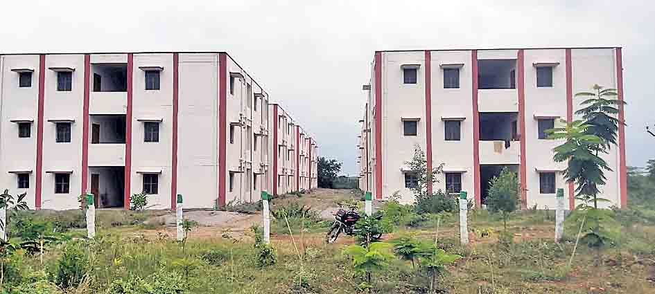 డబుల్‌ బెడ్రూం ఇండ్లు సిద్ధం