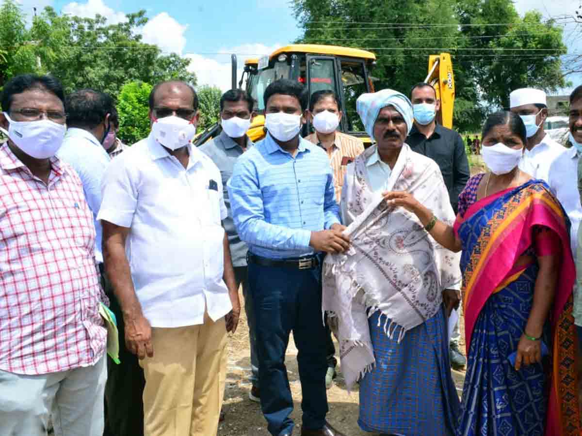 Warangal : వందశాతం వ్యాక్సిషన్‌ పూర్తి చేయాలి.. వరంగల్‌ కలెక్టర్‌ గోపీ