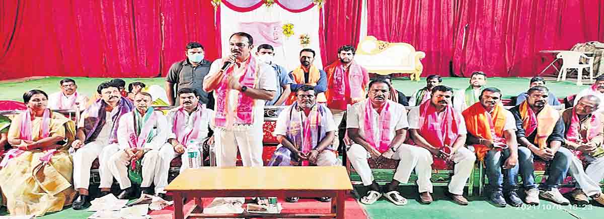 పార్టీ బలోపేతానికి సైనికుల్లా పనిచేయాలి