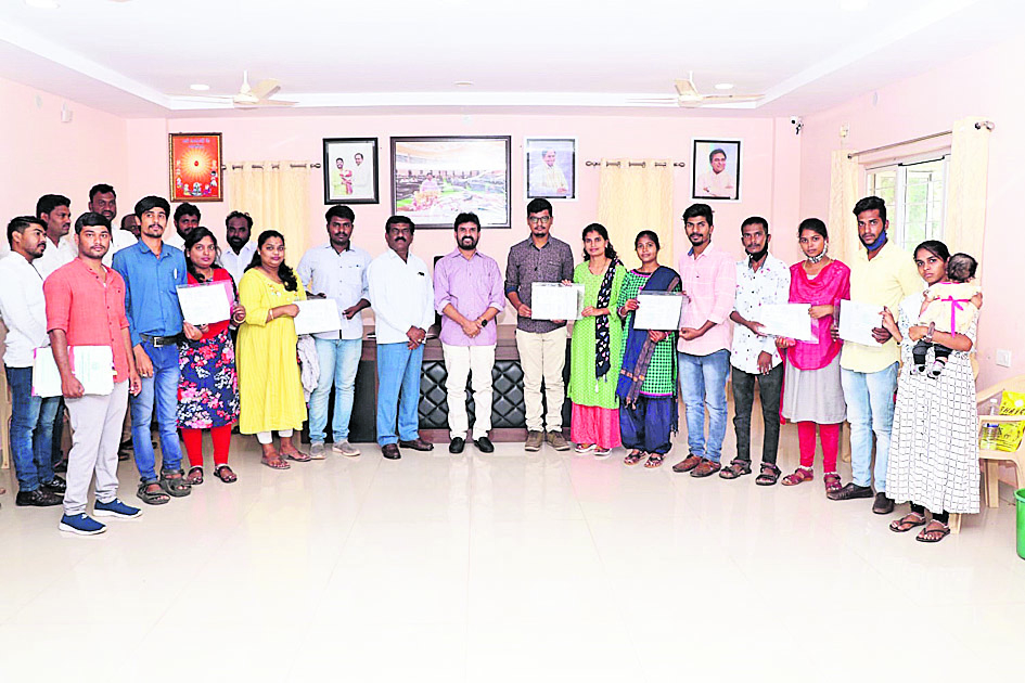 సీఎంఆర్‌ఎఫ్‌తో పేదలకు కార్పొరేట్‌ వైద్యం