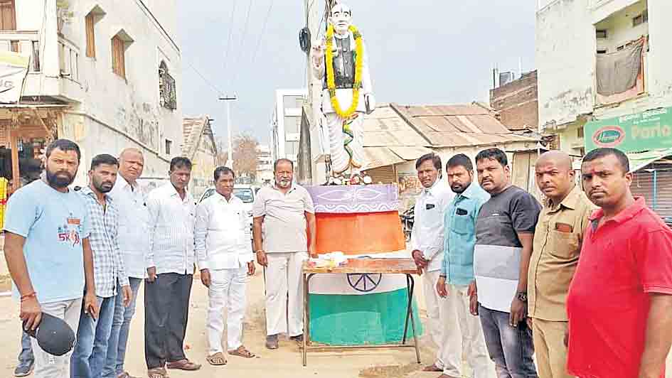 సర్దార్‌ పటేల్‌ సేవలు ఆదర్శనీయం ఎమ్మెల్యే వై. అంజయ్యయాదవ్‌