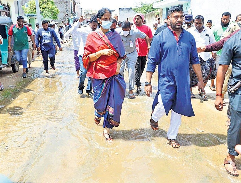 దంచికొట్టిన వాన