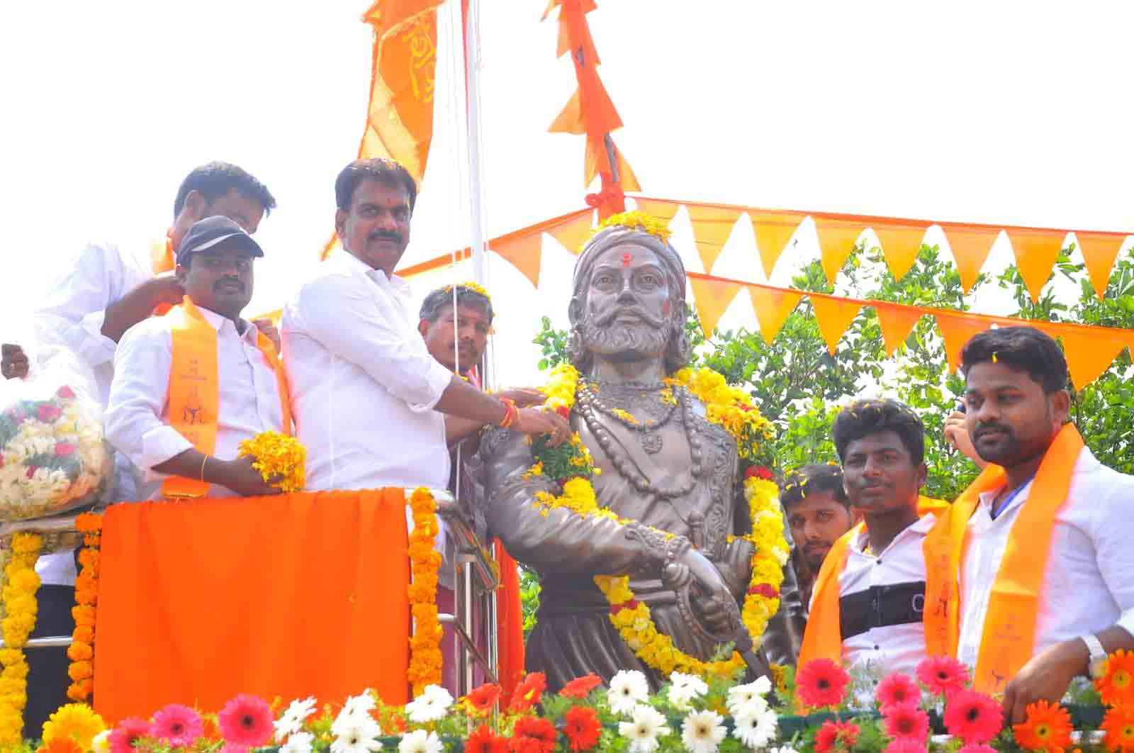 మహోన్నతుల ఆలోచనలను అనుసరించాలి: ఎమ్మెల్యే మర్రి జనార్దన్‌రెడ్డి