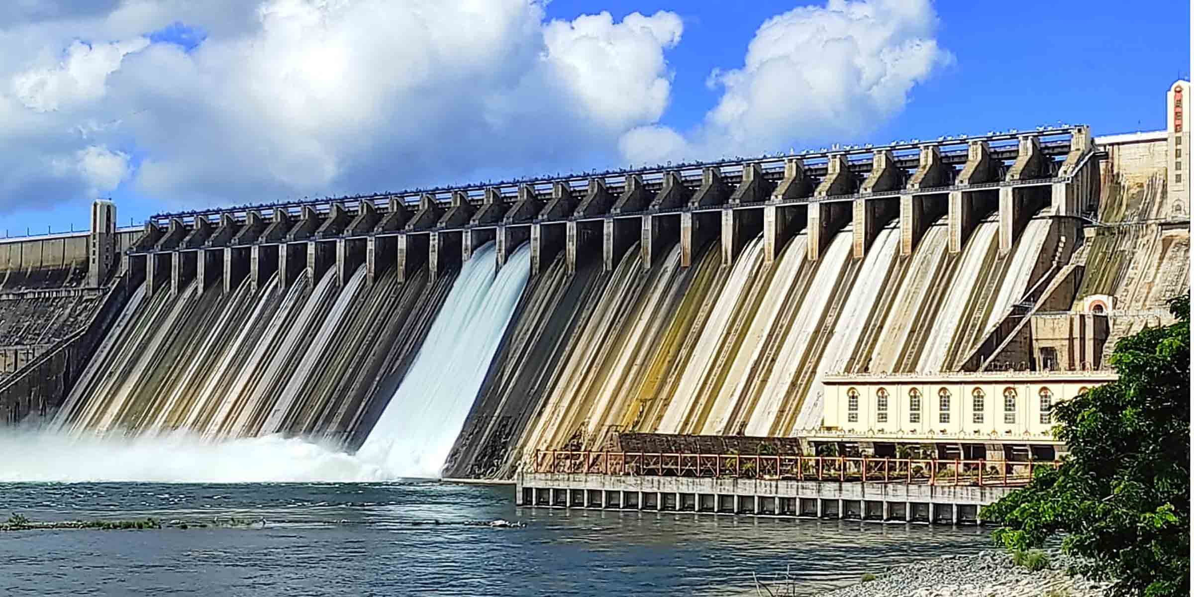 Nagarjunasagar: 2 గేట్ల ద్వారా నీటి విడుదల