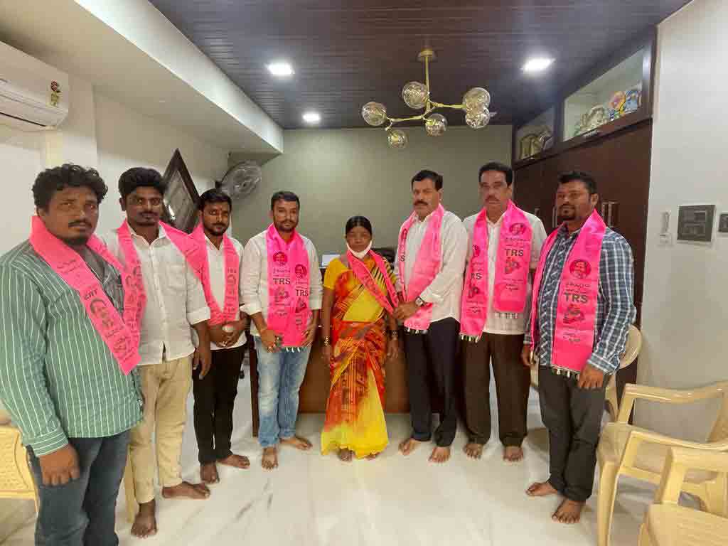 టీఆర్ఎస్ పార్టీ బలోపేతానికి అందరూ కృషి చేయాలి: ఎమ్మెల్యే బీరం హర్షవర్ధన్ రెడ్డి