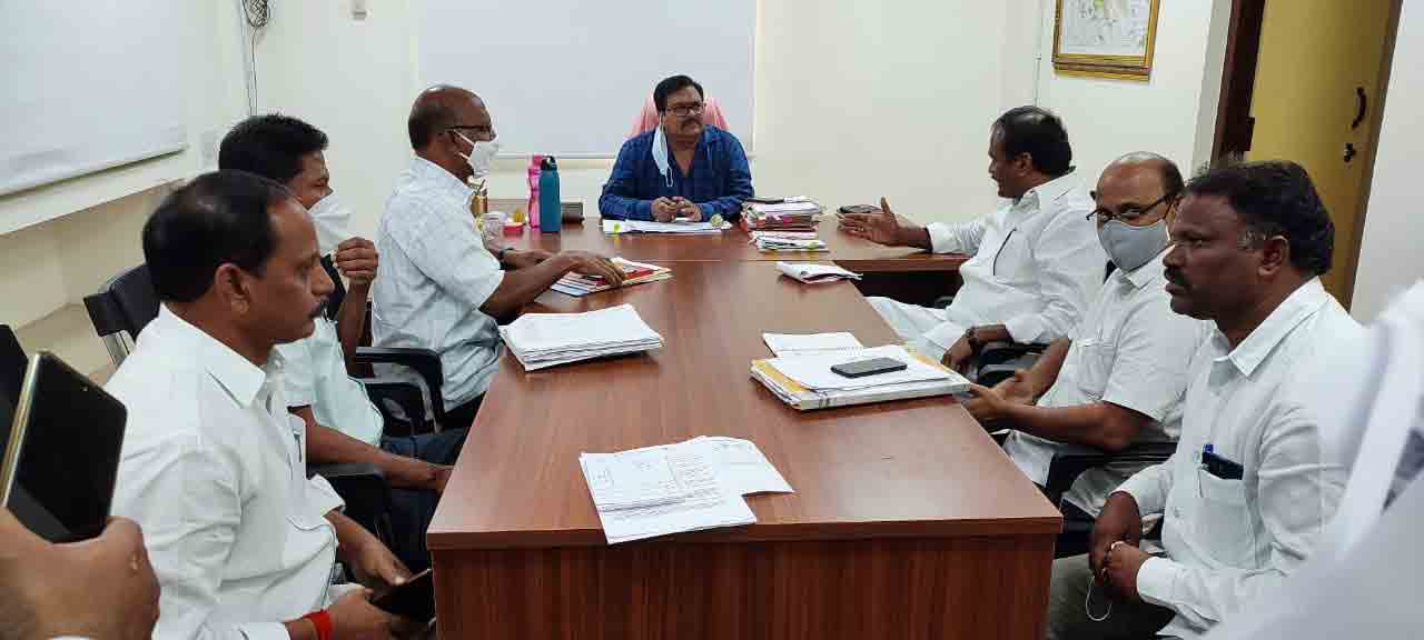 సాగునీటి సమస్య పరిష్కారానికి అధికారులు కృషి చేయాలి: ఎమ్మెల్యే ఆల వెంకటేశ్వర్‌రెడ్డి