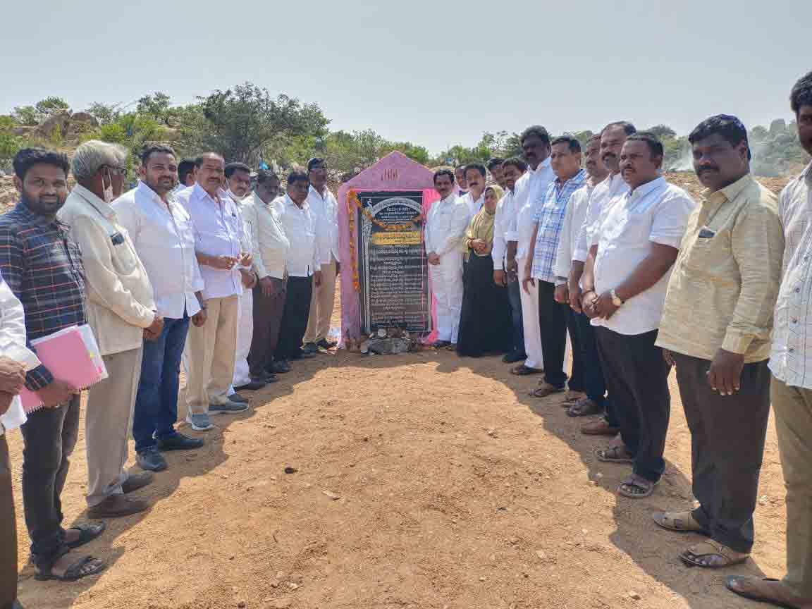 Devarakonda: మున్సిపాలిటీని ఆదర్శ వంతంగా తీర్చిదిద్దుతా.. ఎమ్మెల్యే రవీంద్రకుమార్