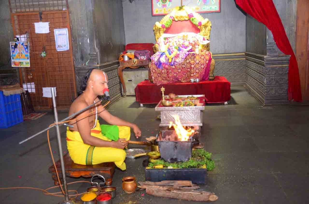 Yadadri: వైభవంగా నిత్య పూజలు