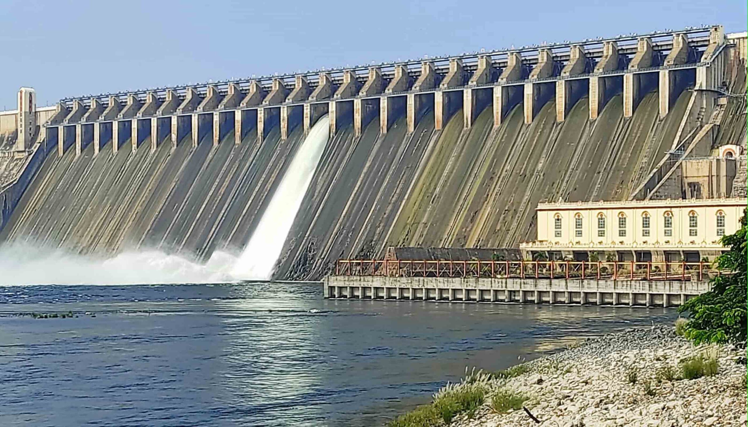 Nagarjuna sagar: ఒక్క గేట్ ద్వారా నీటి విడుదల