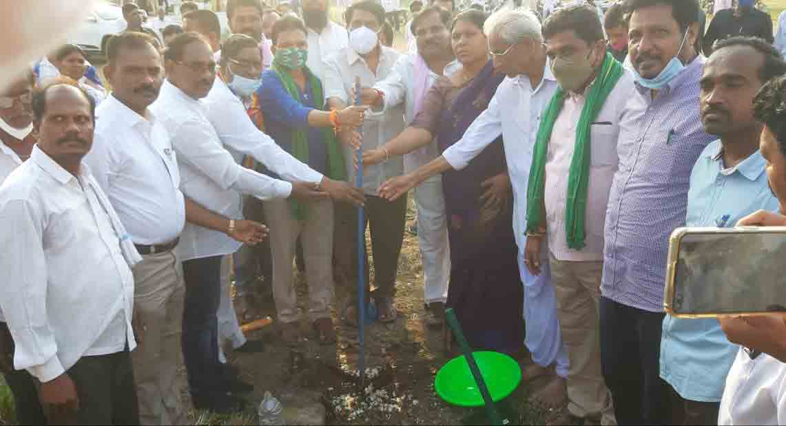 ప్రతి ఒక్కరూ శాంతి మార్గాన్నే ఎంచుకోవాలి..   జడ్పీ చైర్‌పర్సన్‌