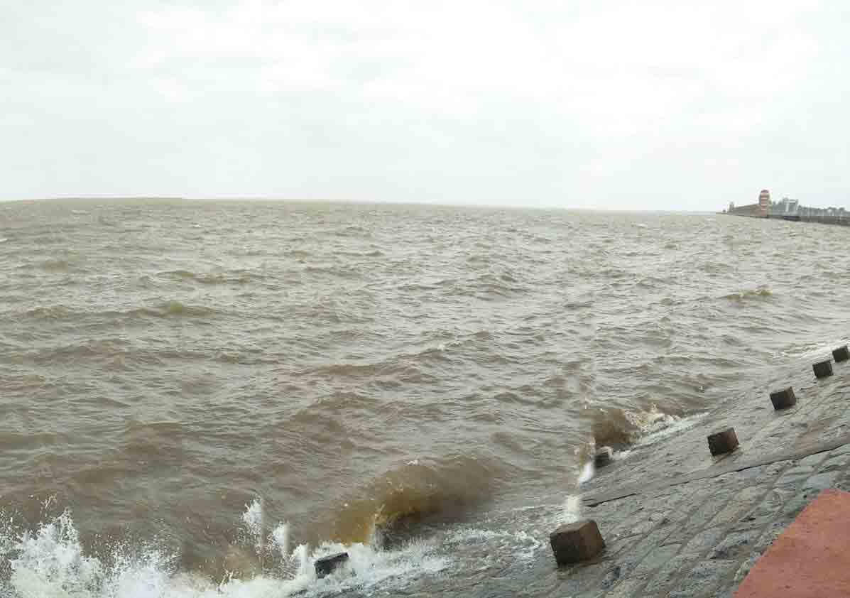 జూరాలకు నిలకడగా వరద