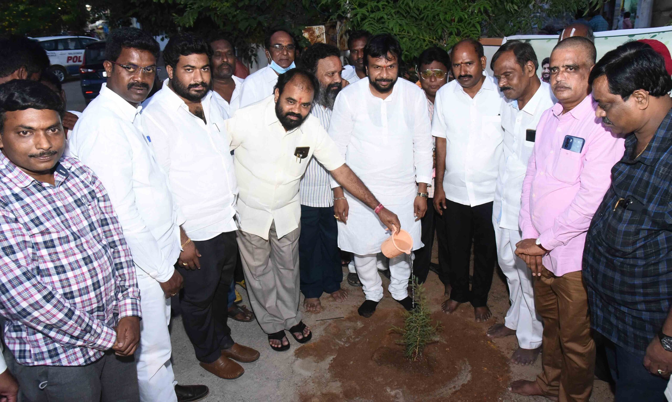 Nalgonda: ప్రతి దేవాలయంలో జమ్మి వృక్షం నాటడం శుభసూచికం.. ఎమ్మెల్యే కంచర్ల