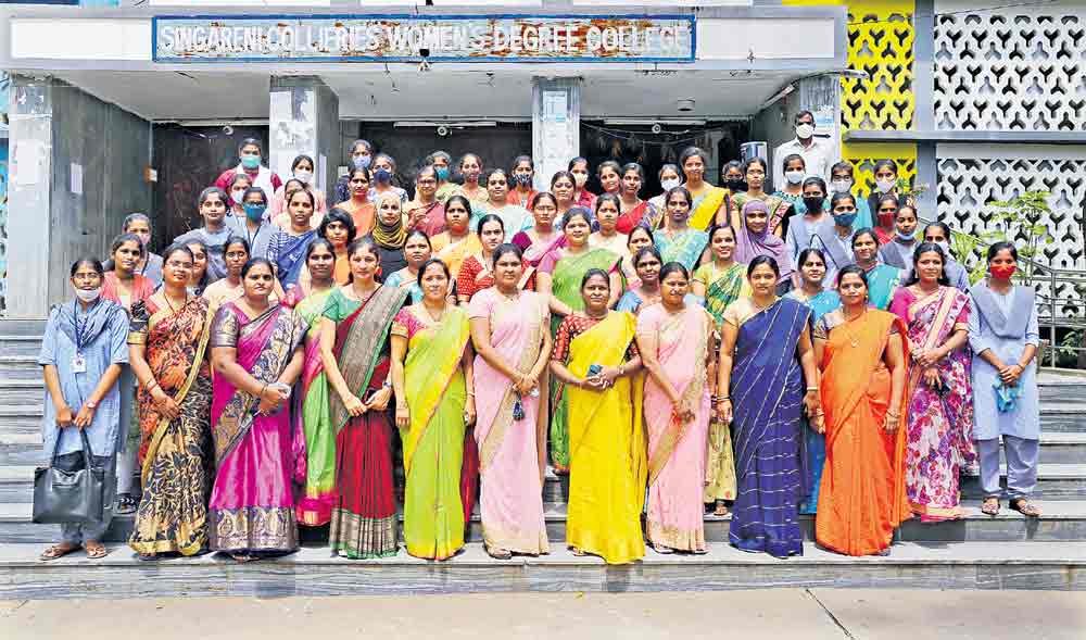 సింగరేణి..చదువుల రాణి!