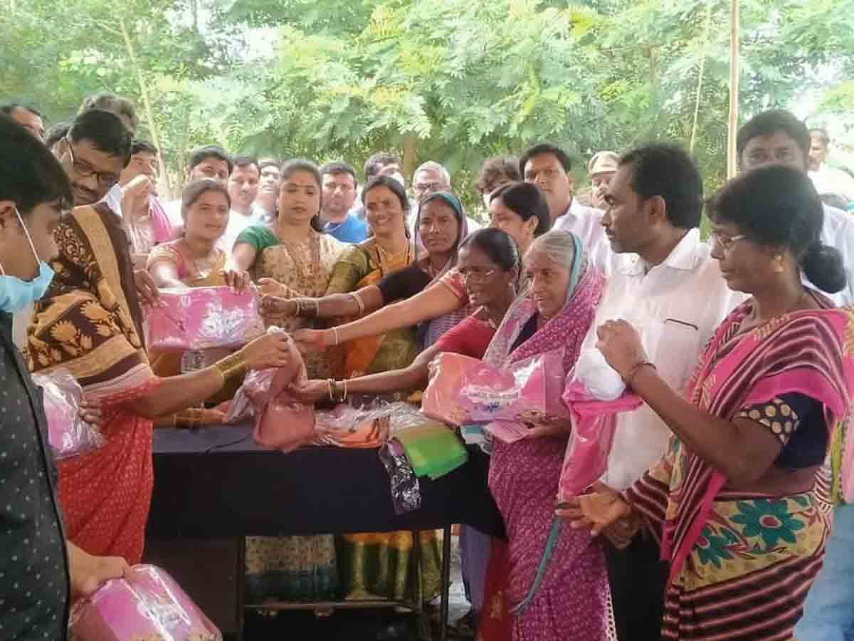 మహిళా సంక్షేమ కోసం ప్రభుత్వం కృషి