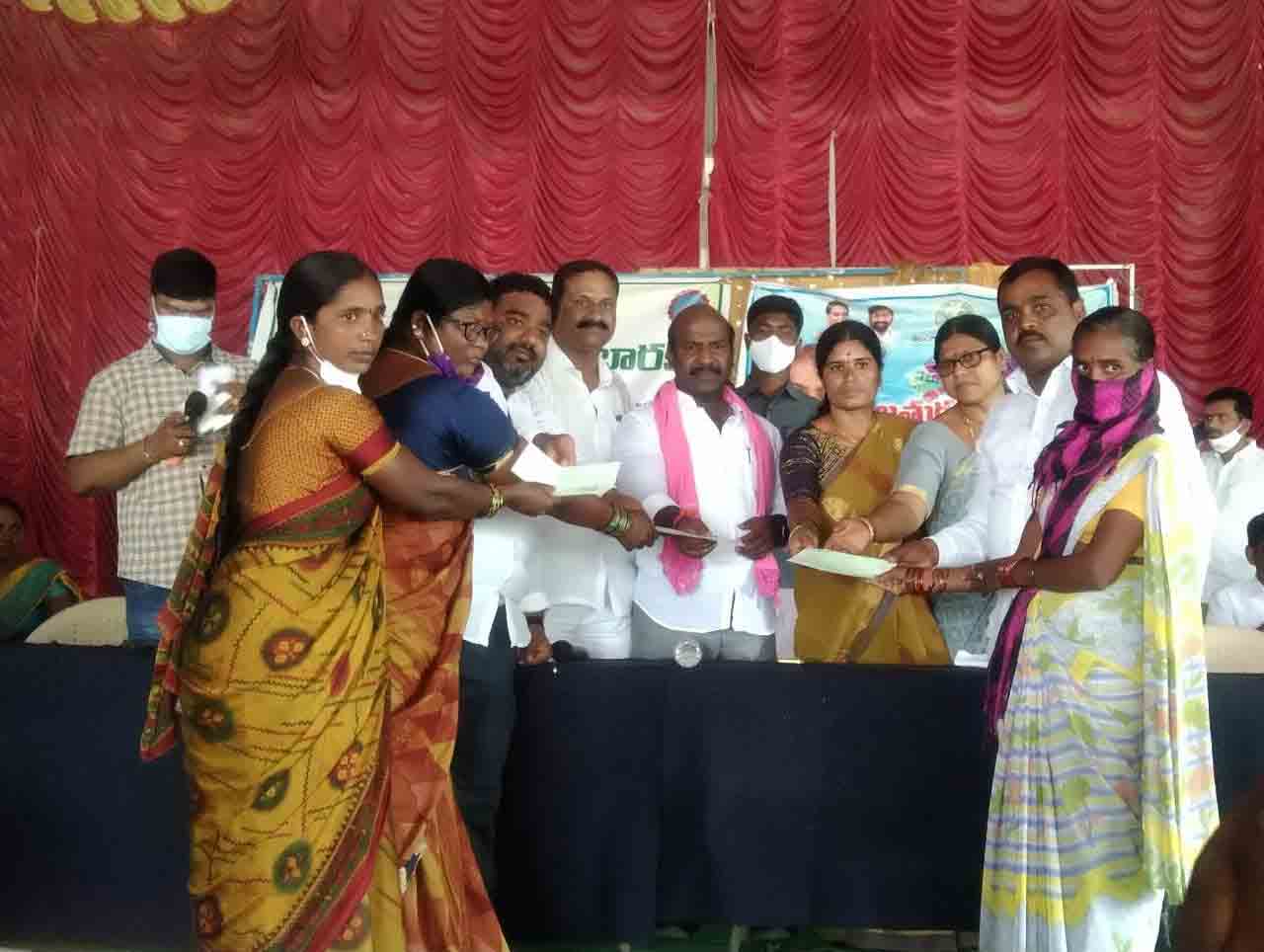 Ramannapet: ఆసరాగా నిలుస్తున్న కేసీఆర్ సంక్షేమ పథకాలు.. ఎమ్మెల్యే చిరుమర్తి లింగయ్య