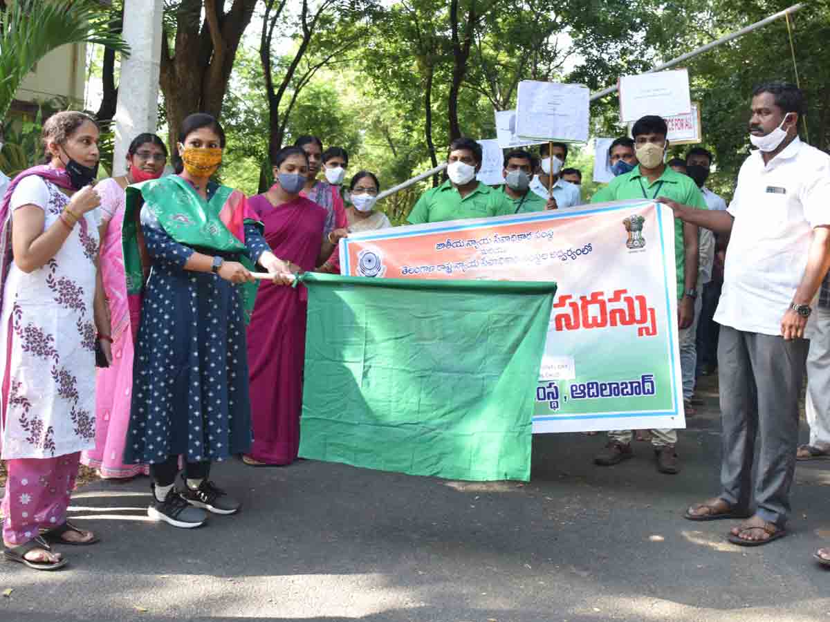 ఆడపిల్లలు అన్ని రంగాల్లో రాణించేందుకు ప్రోత్సహించాలి