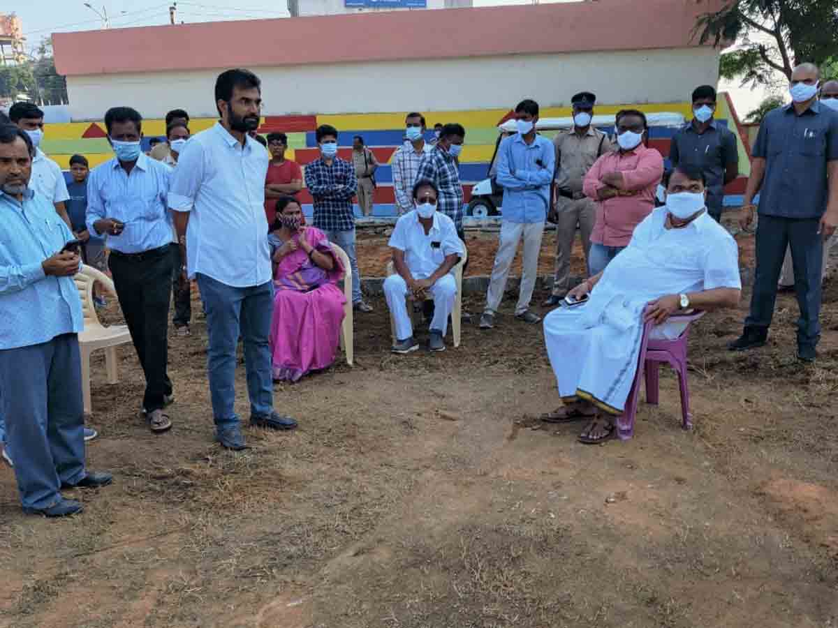 అభివృద్ధి పనులను పరిశీలించిన స్పీకర్‌ పోచారం శ్రీనివాస్‌రెడ్డి