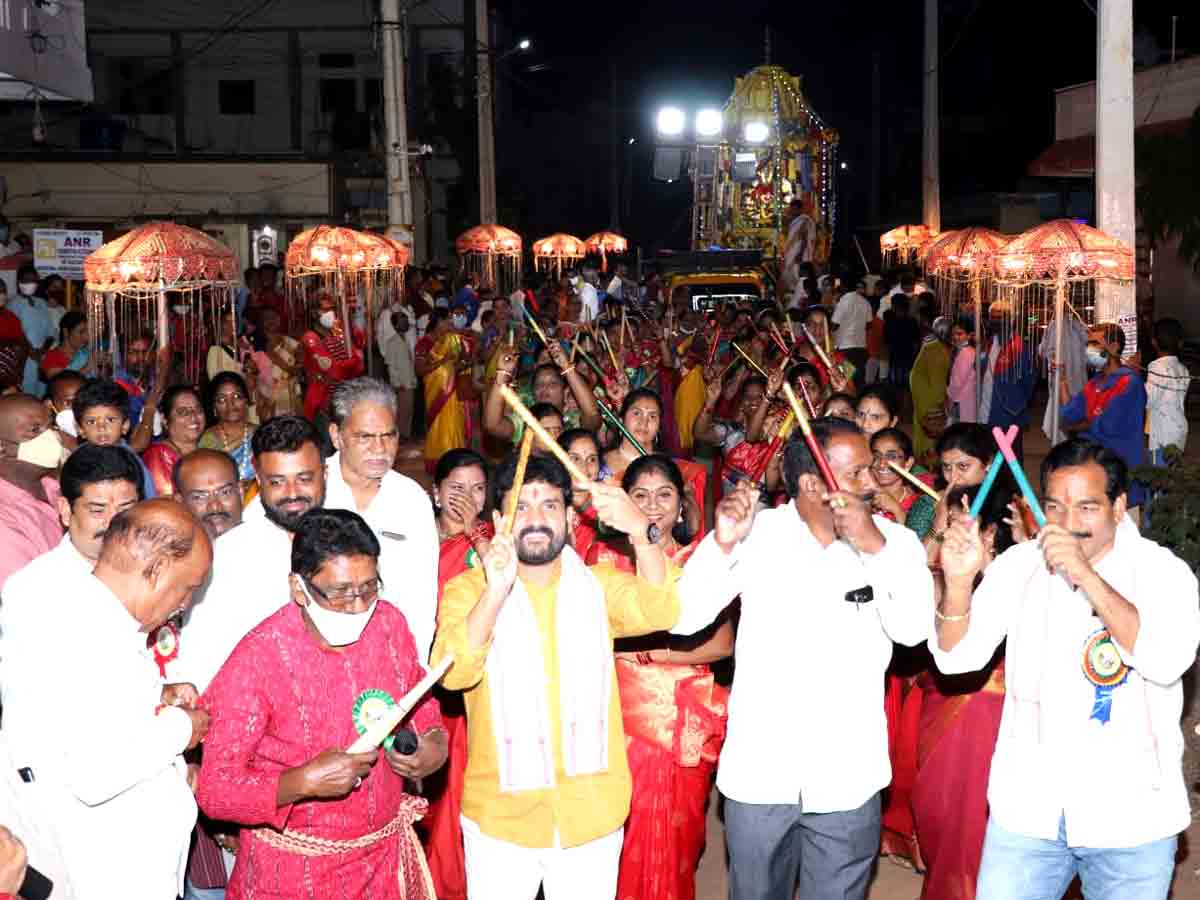 Vikarabad : ఘనంగా వేంకటేశ్వరస్వామి రథోత్సవం..