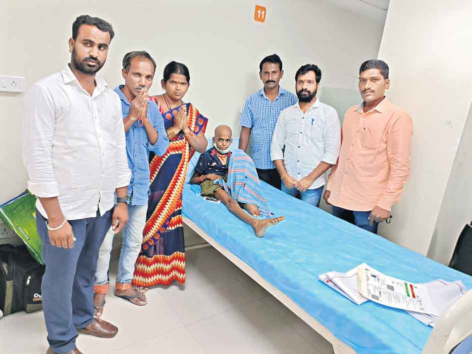 ఆపన్నులకు కేటీఆర్‌ అభయం