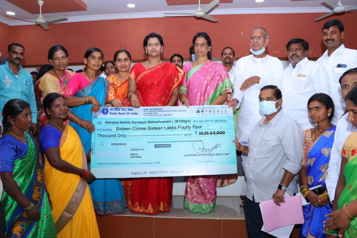 Dwakra group | తెలంగాణ మహిళలు దేశానికే ఆదర్శం : మంత్రి సబితాఇంద్రారెడ్డి