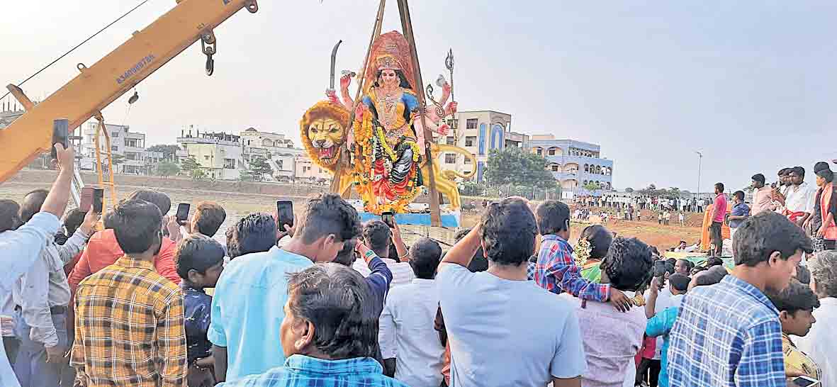 కనుల పండువగా శ్రీవారి తెప్పోత్సవం