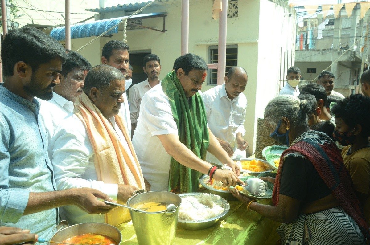 Devi navaratrulu | ఆలయాల్లో ముమ్మరంగా నవరాత్రి ఉత్సవాలు