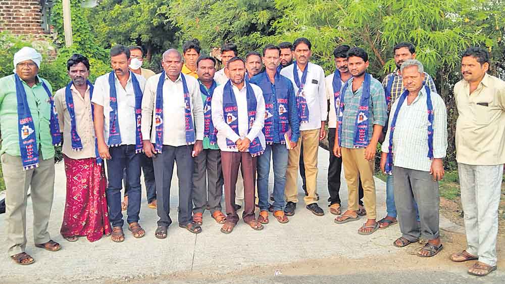 బీసీ కార్డును ఏటీఎంలా వాడిన ఈటల