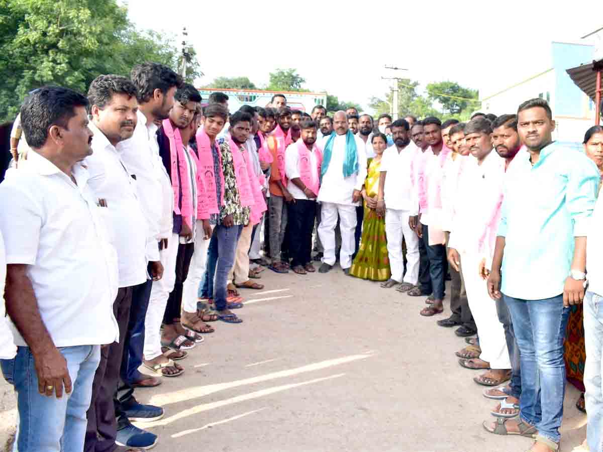 Rangareddy : ఎమ్యెల్యే సమక్షంలో టీఆర్‌ఎస్‌లో చేరిక