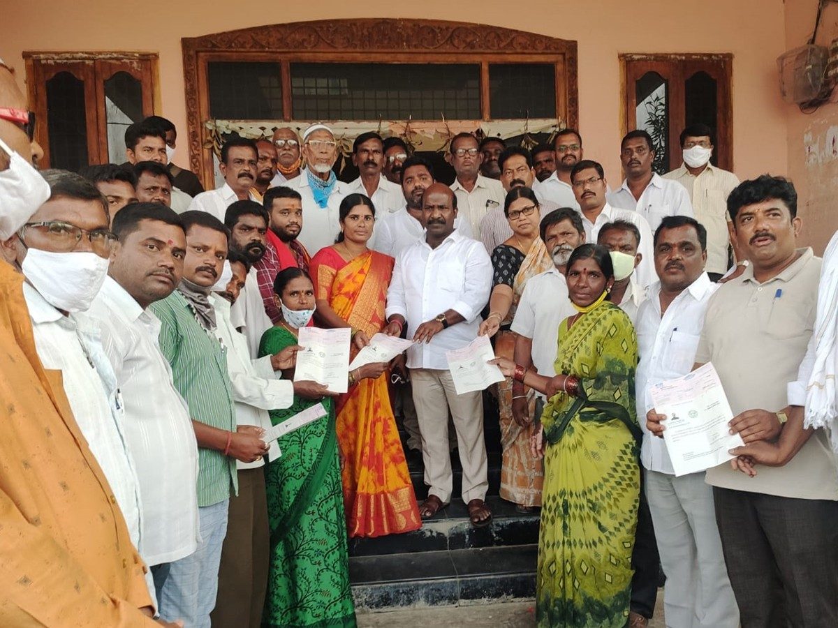 Ramannapet: గ్రామ పంచాయతీ కార్మికుల సేవలు వెలకట్టలేనివి.. ఎమ్మెల్యే చిరుమర్తి లింగయ్య