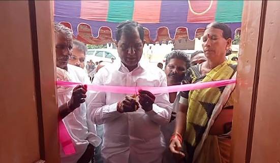 Rangareddy : పుట్టిన బిడ్డ నుంచి ప్రభుత్వ ఫలాలు.. ఎమ్మెల్యే అంజయ్యయాదవ్‌