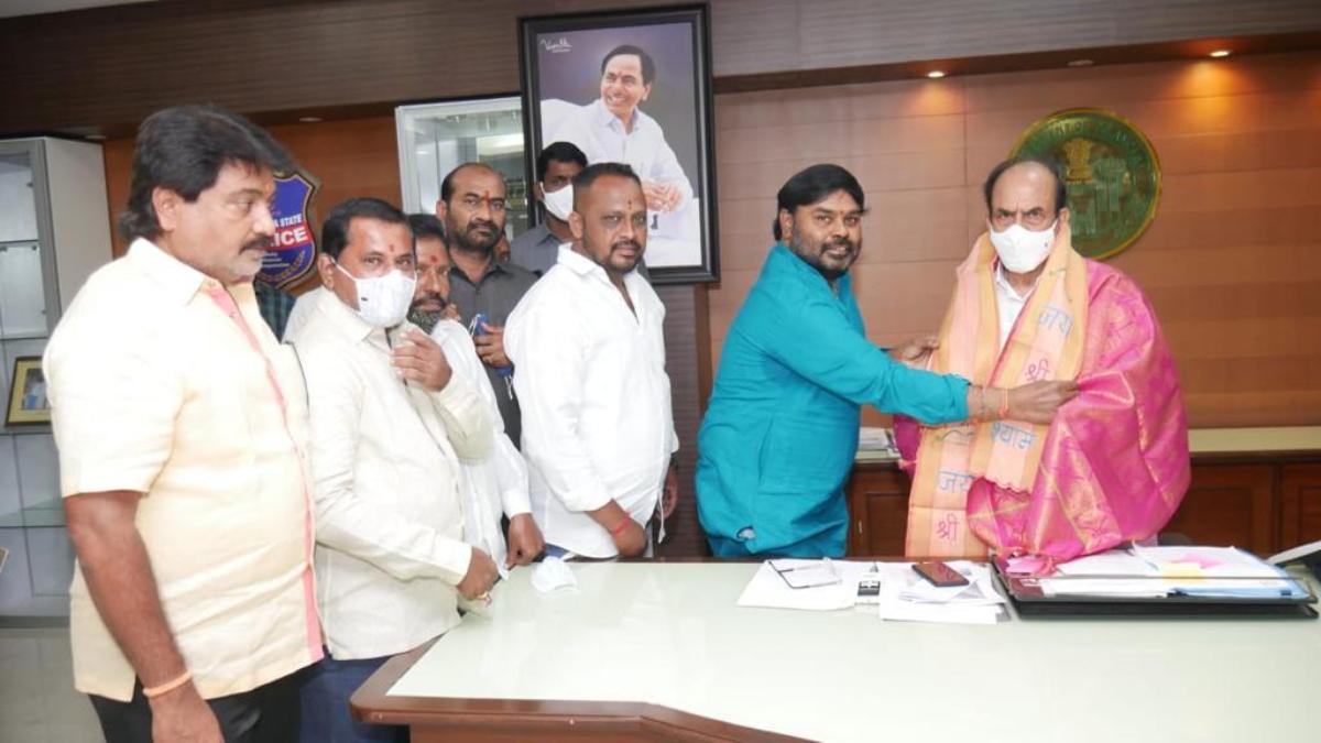 Dasara | దసరా వేడుకలకు హోంమంత్రికి ఆహ్వానం