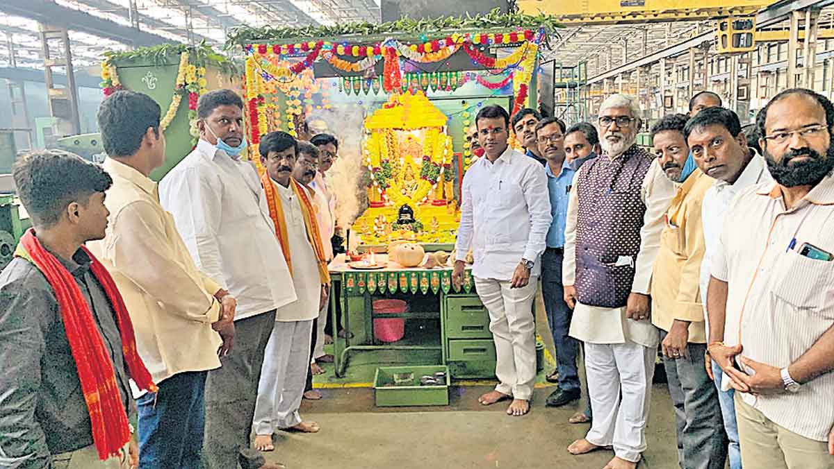 దసరా ఉత్సవాలు విజయానికి సంకేతం