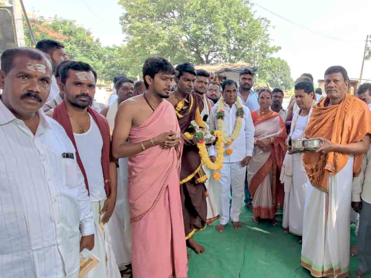 Rangareddy : భవానీమాత ఆలయంలో ఎంపీ, ఎమ్మెల్యే ప్రత్యేక పూజలు